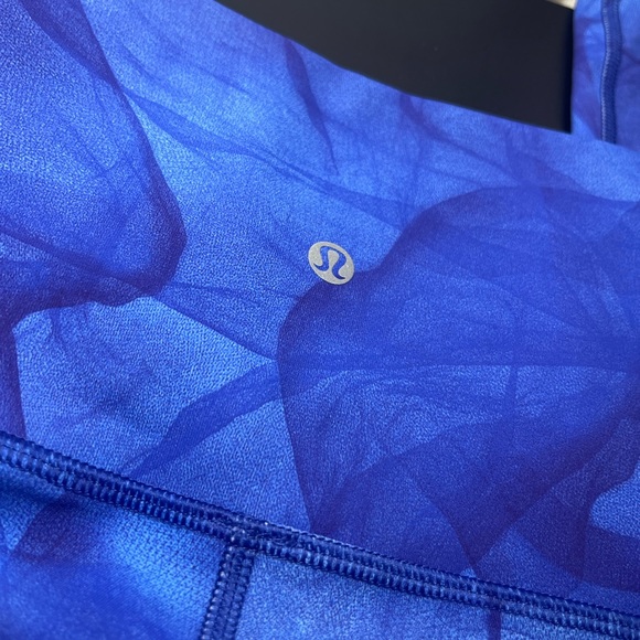 lululemon leggings in midnight tulle multi 💙 - Picture 2 of 3